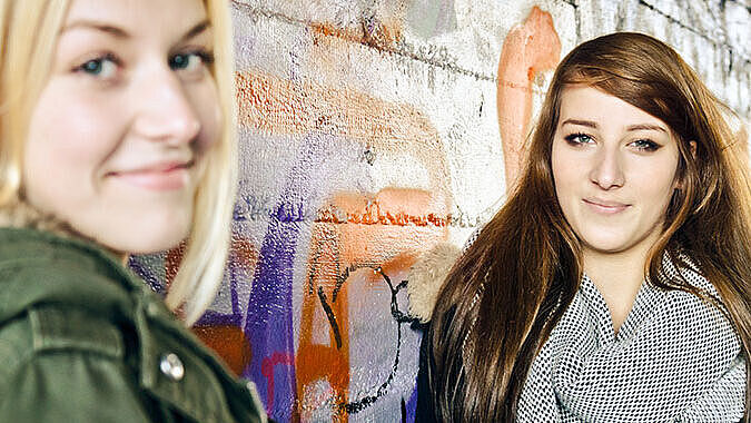 Frauen und Mädchen